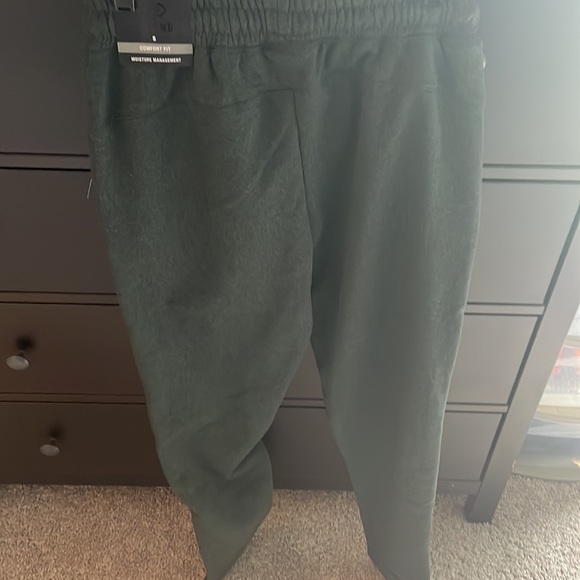 LEG3NDJogger, 2 pair Size Men’s Small, Dark Gray and Hunter Green - Picture 2 of 7